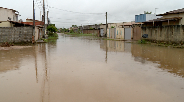 A forte chuva que atingiu o Espírito Santo nos últimos dias castigou os moradores de Guriri, em São Mateus, no Norte do Estado