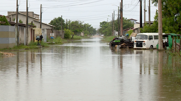 A forte chuva que atingiu o Espírito Santo nos últimos dias castigou os moradores de Guriri, em São Mateus, no Norte do Estado