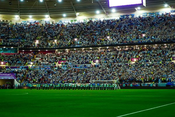 Torcida da Argentina em jogos da Copa do Mundo do Catar por Vitor Jubini