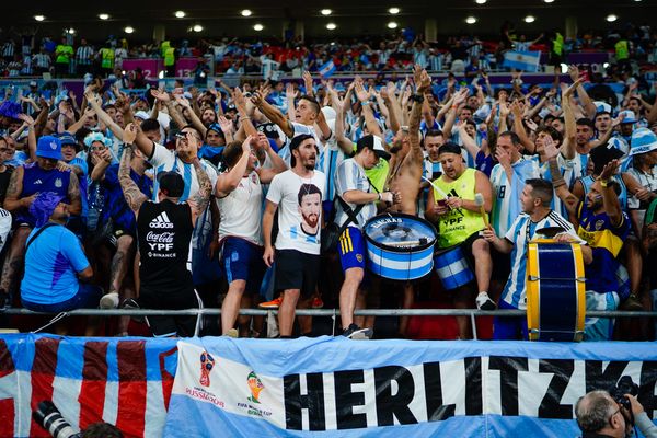 Torcida da Argentina em jogos da Copa do Mundo do Catar por Vitor Jubini