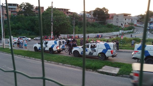 Homem em carro roubado foi capturado pela PM no bairro Maracanã após perseguição