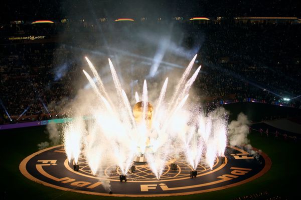 Festa de encerramento da Copa do Mundo do Catar por CHRISTOPHE ENA/AP