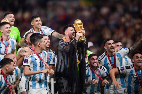 Festa de Messi e da Argentina, que conquista a Copa do Mundo pela terceira vez, no Catar