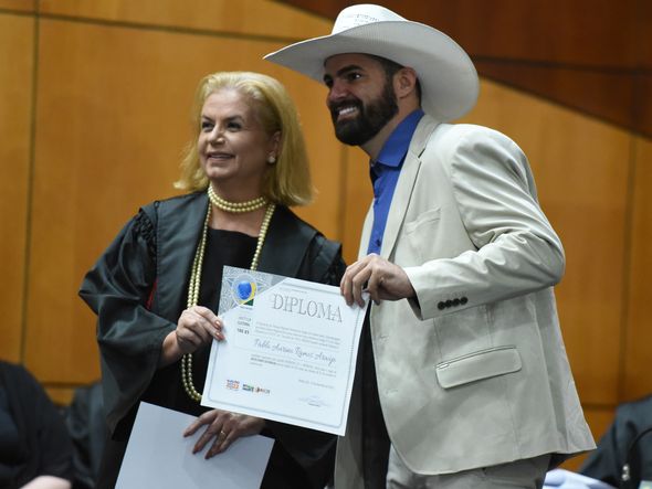 Pablo Aurino Ramos Araujo, o Pablo Muribeca, recebe do TRE-ES o diploma de deputado estadual  por Carlos Alberto Silva