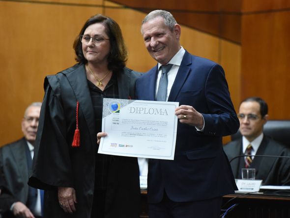 João Coser recebe do TRE-ES o diploma de deputado estadual por Carlos Alberto Silva