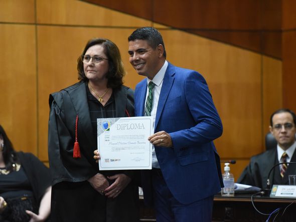 Manoel Messias Donato Bezerra é diplomado deputado federal pelo TRE-ES por Carlos Alberto Silva