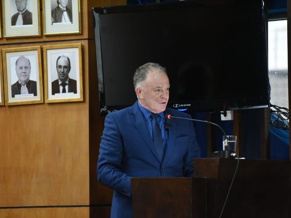 Renato Casagrande discursando no TRE por Carlos Alberto Silva
