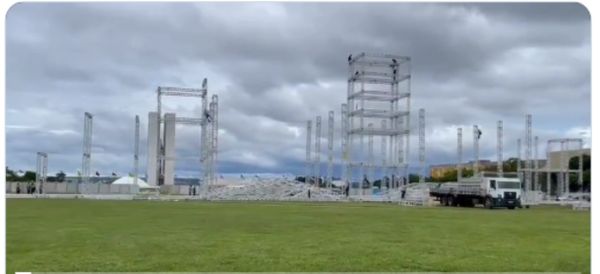 Estrutura de palcos para a posse de Lula começou a ser montada na Esplanada dos Ministérios, em Brasília
