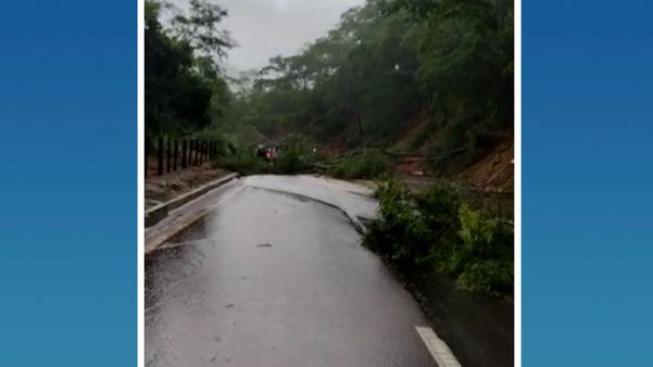 Rodovia que liga Nova Venécia a São Gabriel interditada