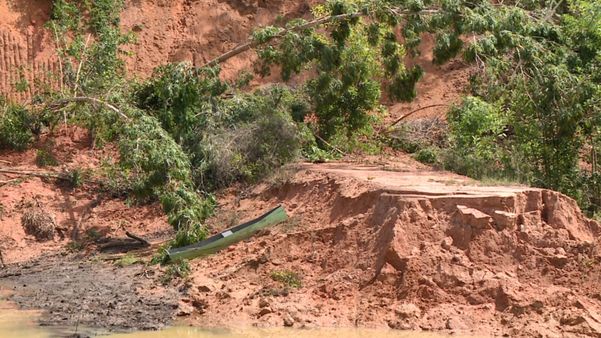 Famílias saem de casa por risco de rompimento de barragens em Jaguaré