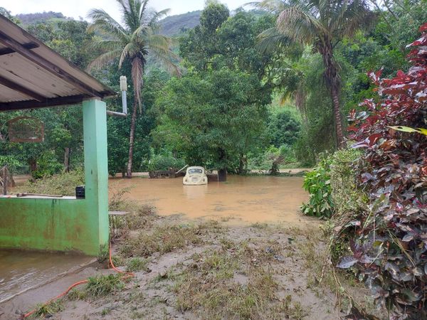 Rua Isidio Cesário, em Mimoso do Sul  por Bruna Hemerly 