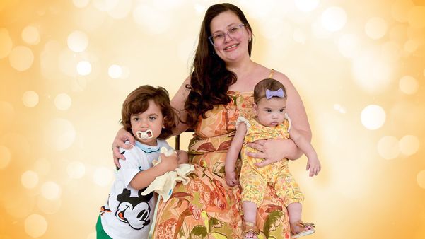 Jennifer Trindade e os filhos, Raul e Elis: momentos de aflição com a saúde das crianças ficaram para trás