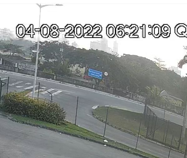 Por fim, às 6h21 os carros dos investigados deixam o clube por Divulgação/Polícia Civil