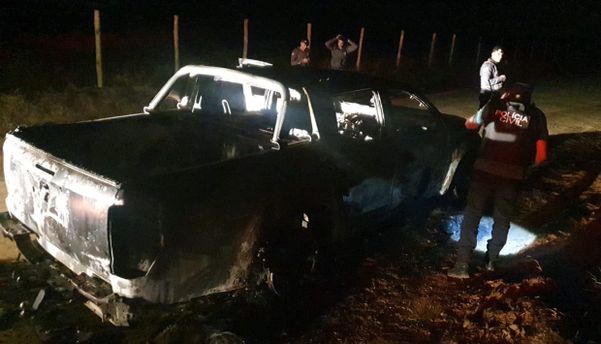 Por volta das 19h20 do mesmo dia, o carro do perito foi incendiado no bairro Xuri por Divulgação/Polícia Civil