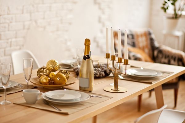 Como decorar a casa para receber o ano novo, mesa de réveillon