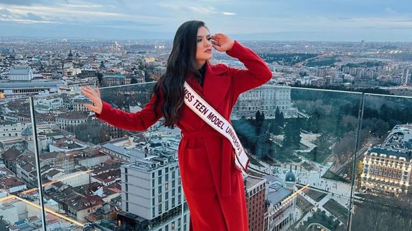 Karen Gentil venceu o Miss Teen Model Universo