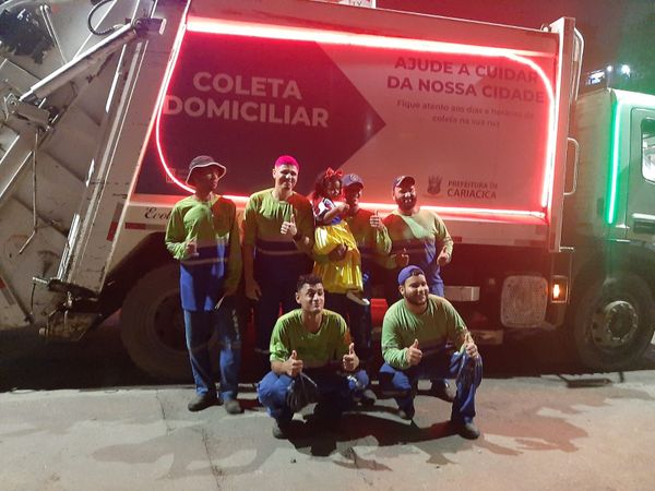 Menina completa 3 anos e ganha parabéns de coletores em Cariacica por Acervo Pessoal