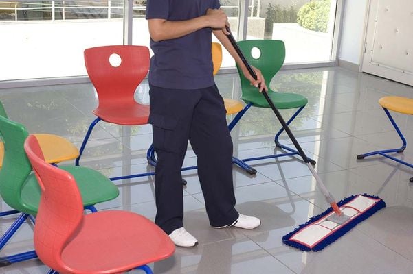 Material de limpeza é um dos itens que não poderão ser cobrados pelas escolas