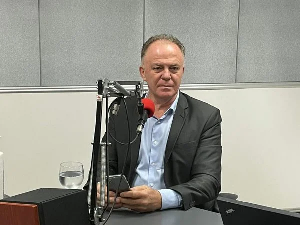 Renato Casagrande (PSB) em entrevista a CBN Vitória