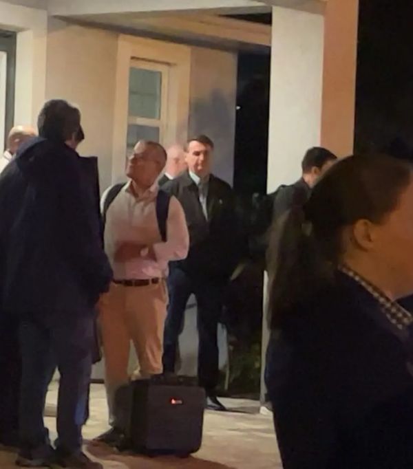 Presidente Jair Bolsonaro é visto em condomínio em Orlando (EUA) 