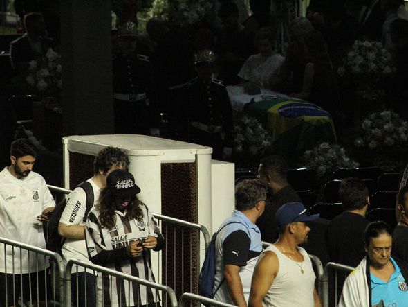 Velório de Pelé realizado na Vila Belmiro, em Santos por Alberto Borém