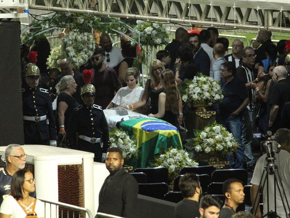 Velório de Pelé realizado na Vila Belmiro, em Santos por Alberto Borém