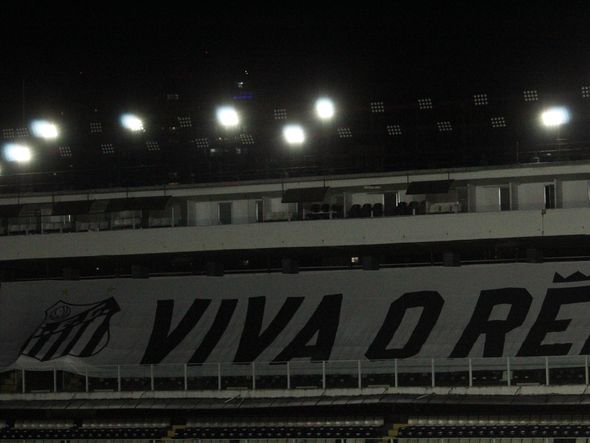 Velório de Pelé realizado na Vila Belmiro, em Santos por Alberto Borém