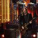 Dave Grohl e o Foo Fighters durante a ceriônia do 37º Rock & Roll Hall of Fame