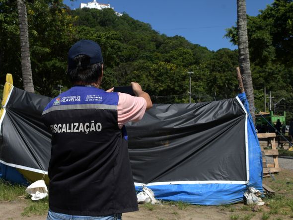 Prefeitura de Vila Velha limpa o Parque da Prainha e avalia estragos após saída de bolsonaristas por Fernando Madeira