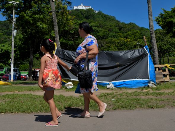 Prefeitura de Vila Velha limpa o Parque da Prainha e avalia estragos após saída de bolsonaristas por Fernando Madeira