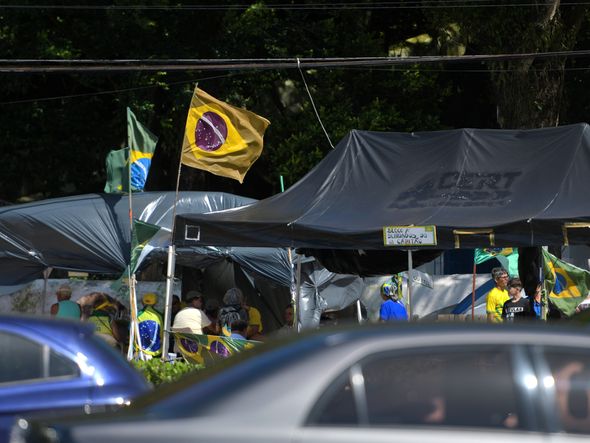 Prefeitura de Vila Velha limpa o Parque da Prainha e avalia estragos após saída de bolsonaristas por Fernando Madeira
