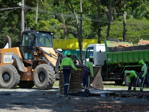 Prefeitura de Vila Velha limpa o Parque da Prainha e avalia estragos após saída de bolsonaristas por Fernando Madeira