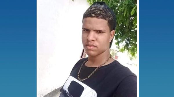 Natan dos Santos Silva, de 19 anos, foi morto a tiros na noite desta segunda-feira (3), no bairro Rosário II, em Baixo Guandu