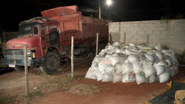Polícia recupera em Guarapari carga de 60 toneladas de fertilizantes desviada do Porto de Capuaba, em Vila Velha