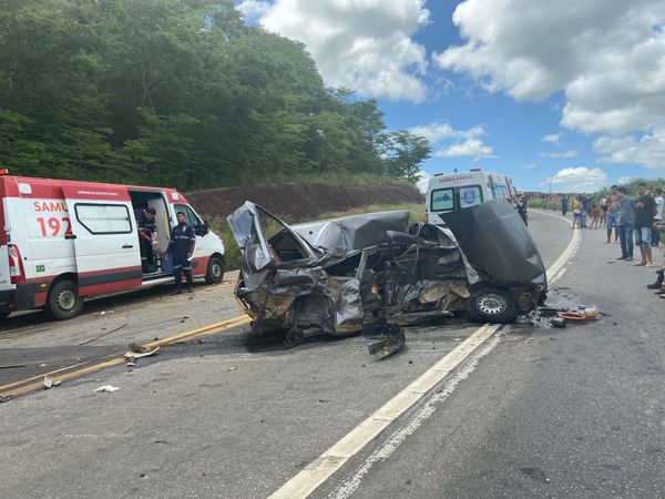 Acidente entre caminhão e carro deixa um morto na BR 259 em Colatina por Leitor | A Gazeta
