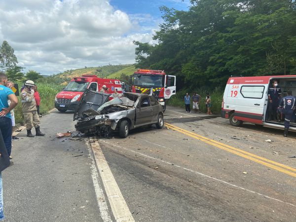 Acidente entre caminhão e carro deixa um morto na BR 259 em Colatina por Leitor | A Gazeta