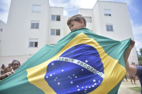 Entre os integrantes da ocupação há crianças pequenas e idosos por Ricardo Medeiros