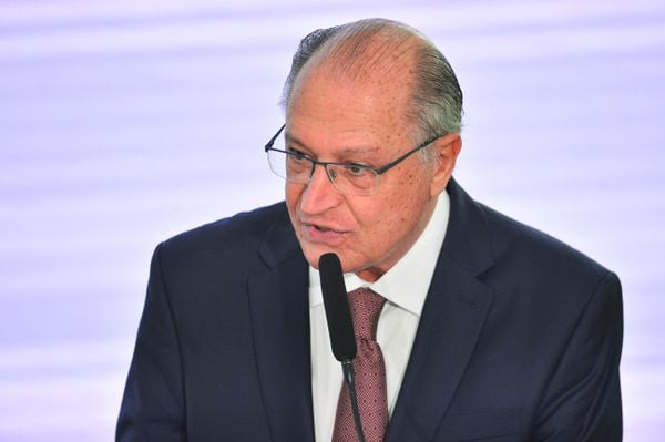 O vice-presidente da República, Geraldo Alckmin, tomou posse como ministro do Desenvolvimento, Indústria, Comércio e Serviços (MDIC)