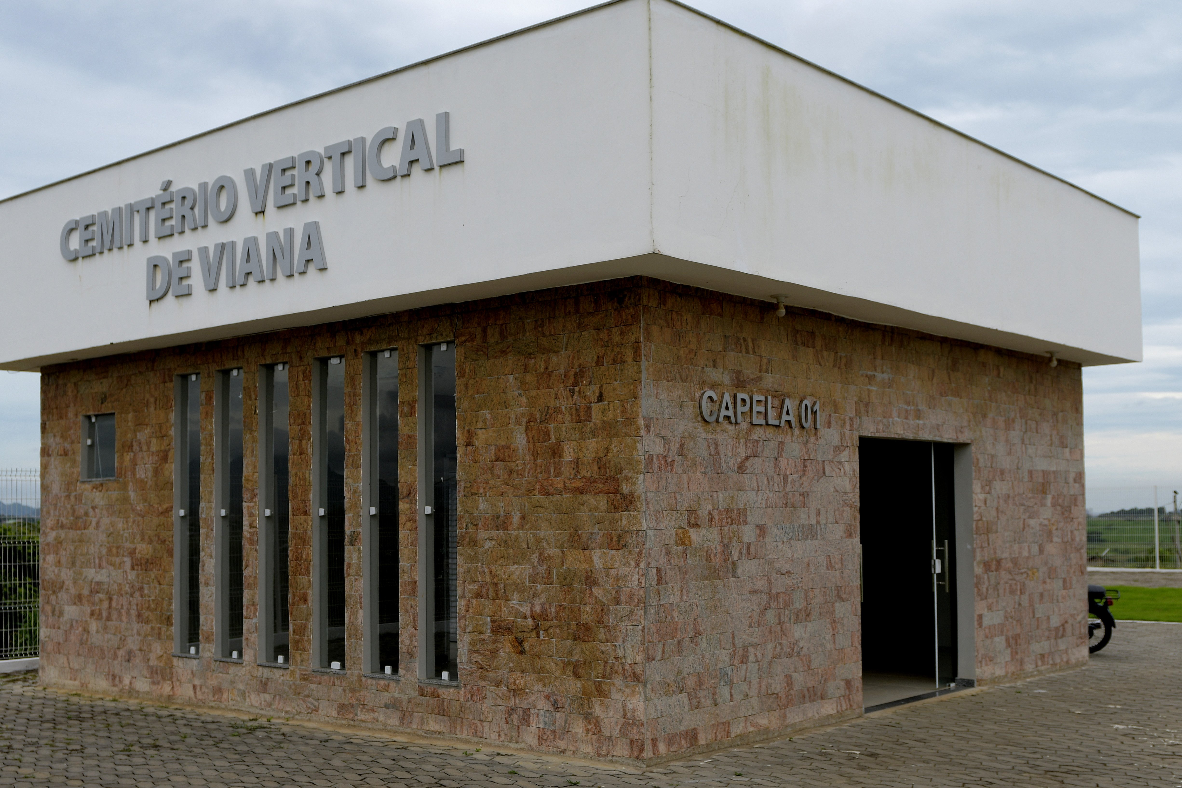 Cemitério vertical de Viana