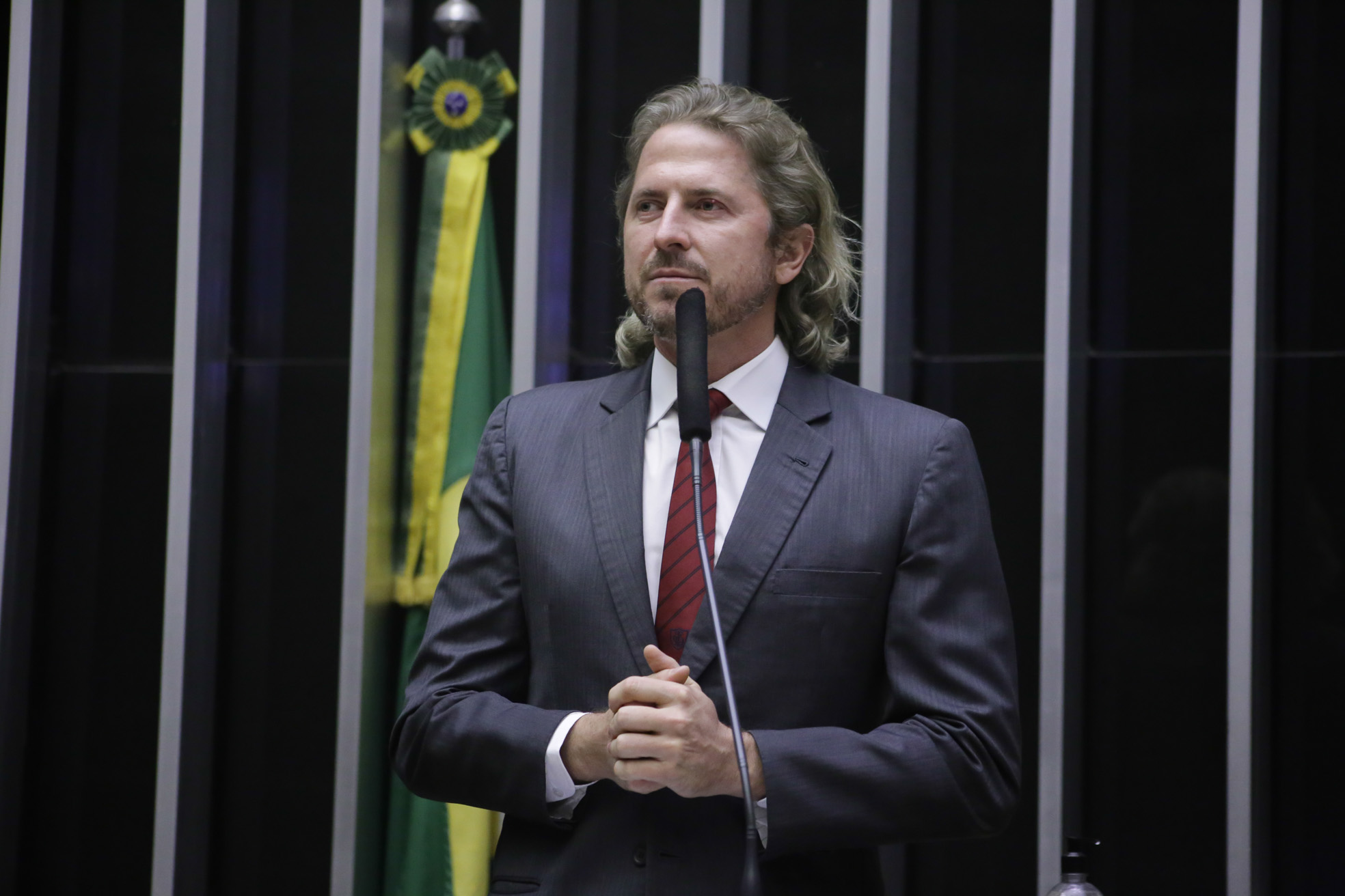 Deputado do Paraná será o líder do partido até 2025, quando dará lugar a Lindbergh Farias (RJ)