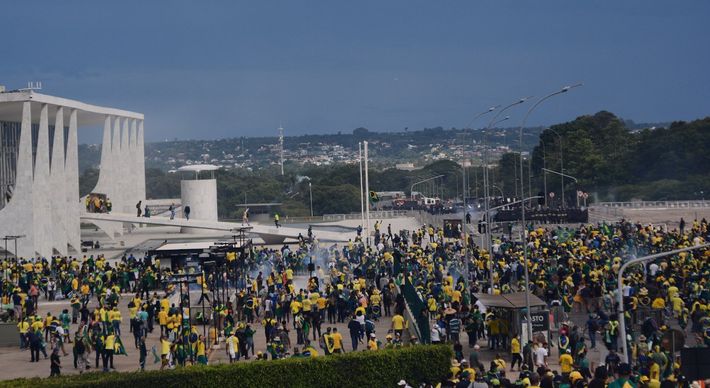 Mendonça e Kassio, ministros indicados por Bolsonarom pediram rejeição de denúncias sobre autores intelectuais e instigadores dos atos