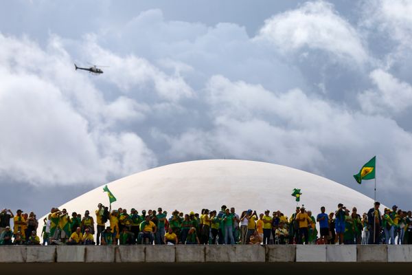 Bolsonaristas invadem Congresso, STF e Palácio do Planalto