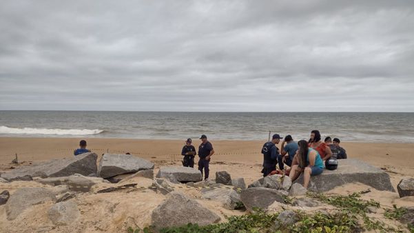 Turista de MG é encontrado morto após desaparecer em praia de Marataízes