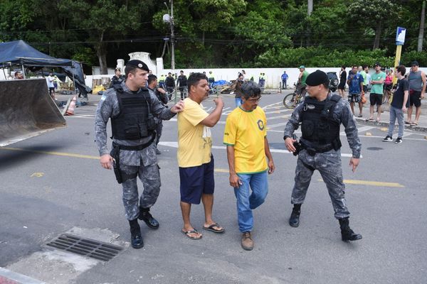 Bolsonaristas fora da Praianha