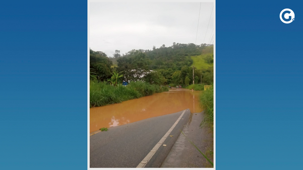 Chuva alaga rodovia e ruas em cidades do Sul do ES