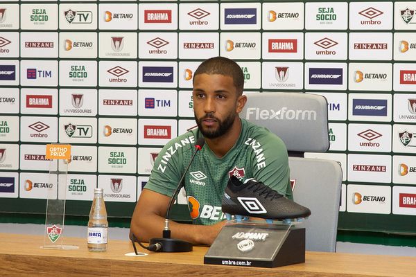 Jorge é apresentado como novo reforço do Fluminense