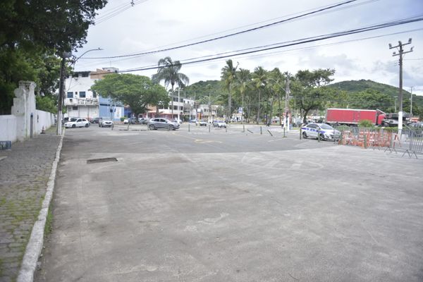 Prainha, em Vila Velha, desocupada pela primeira vez após atos golpistas por Ricardo Medeiros