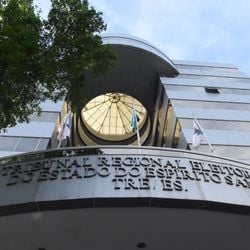 A pré-campanha não pode voltar a ser um território de silêncio vigiado. Em um Estado Democrático de Direito, a liberdade política precisa ser tratada como pressuposto da disputa eleitoral, e não como exceção tolerada sob reserva