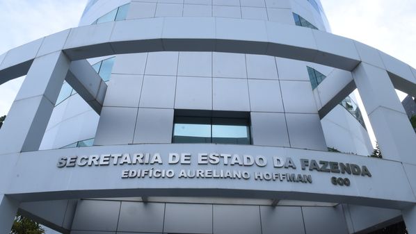 Valor de débitos atrasados equivale ao orçamento do Executivo estadual para o ano de 2024. Negócios podem ser alvo de penalidades, como a perda de benefícios fiscais