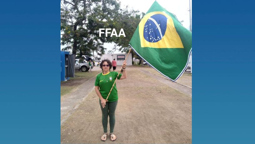 Terezinha Locateli também esteve em acampamento golpista na frente do 38º BI, em Vila Velha